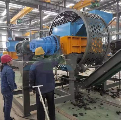 Полная автоматическая переработка подержанных шин Шредерная машина Производственная линия для отходов шин